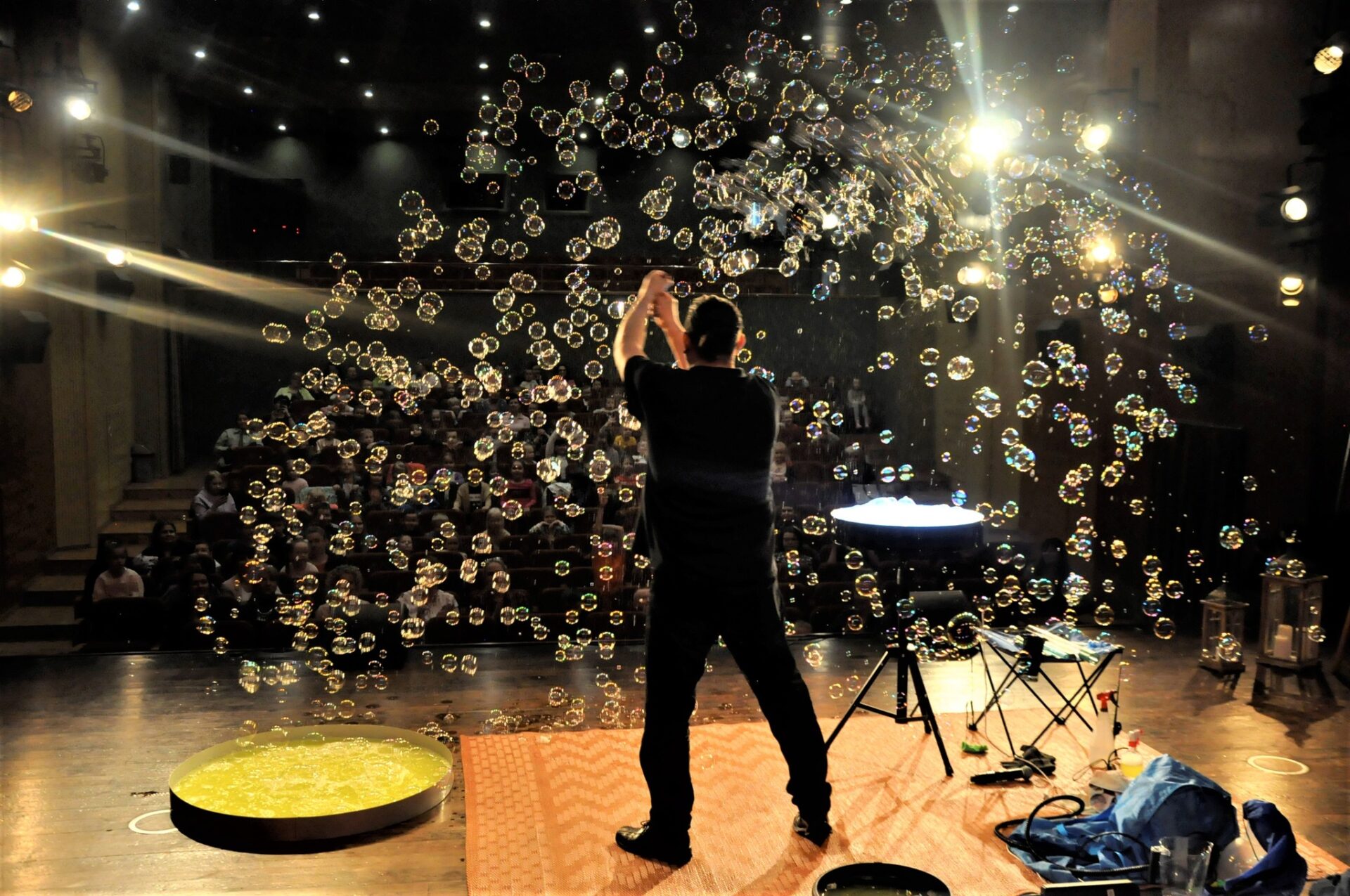 Pokaz baniek mydlanych – widowiskowe Bubble Show